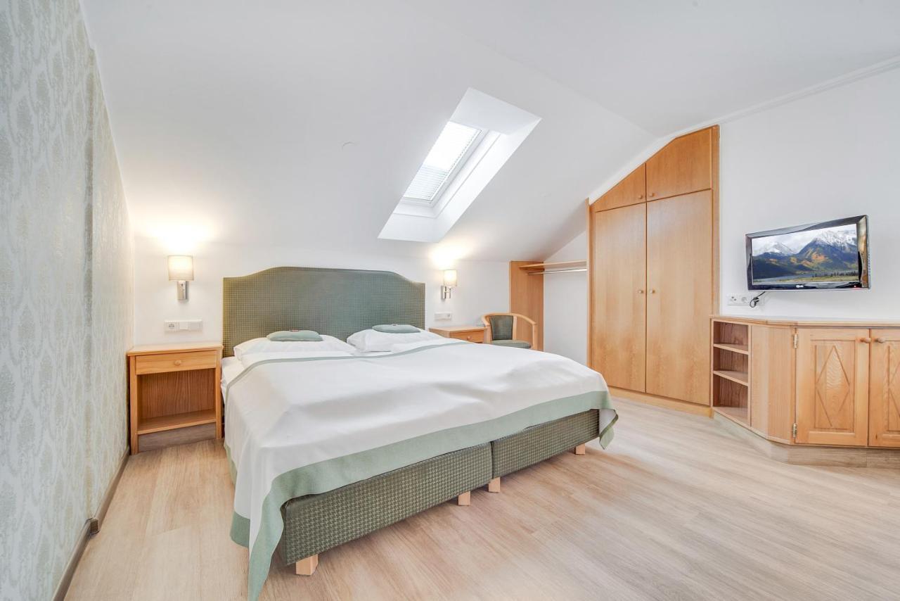 גולינג אן דר זלצאך Gasthof Hotel Hauslwirt מראה חיצוני תמונה