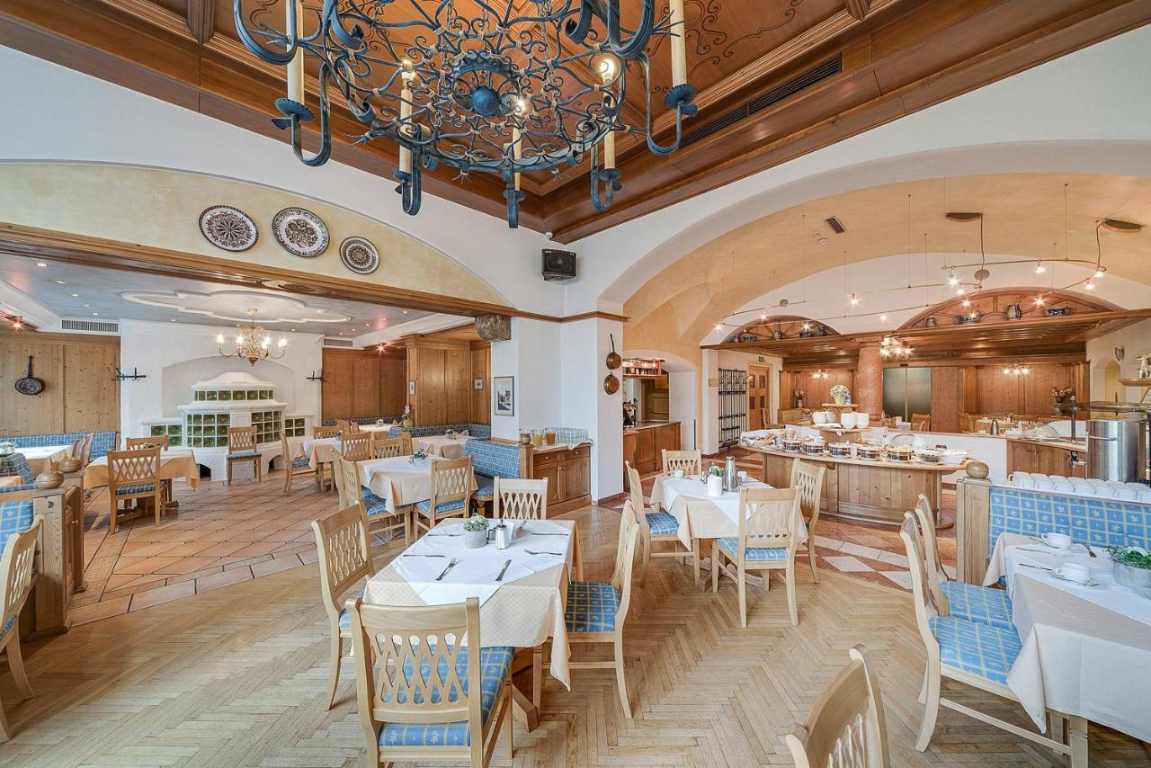 גולינג אן דר זלצאך Gasthof Hotel Hauslwirt מראה חיצוני תמונה